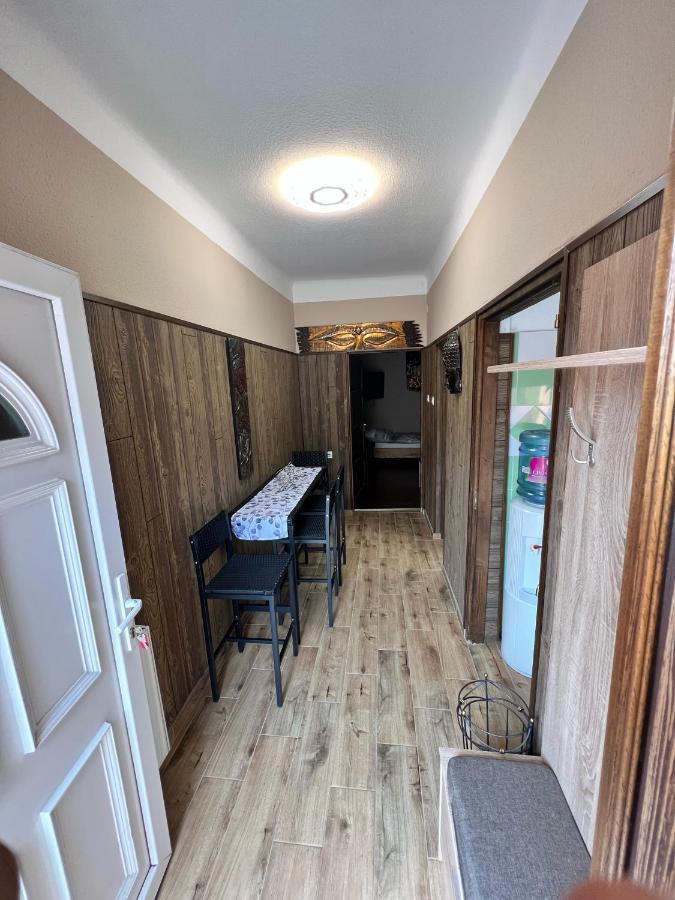 Feher Galamb Apartman Gyal ภายนอก รูปภาพ